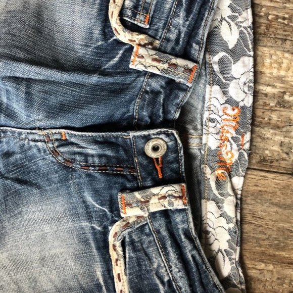 Miss Me Jeans - Picture 7 of 8